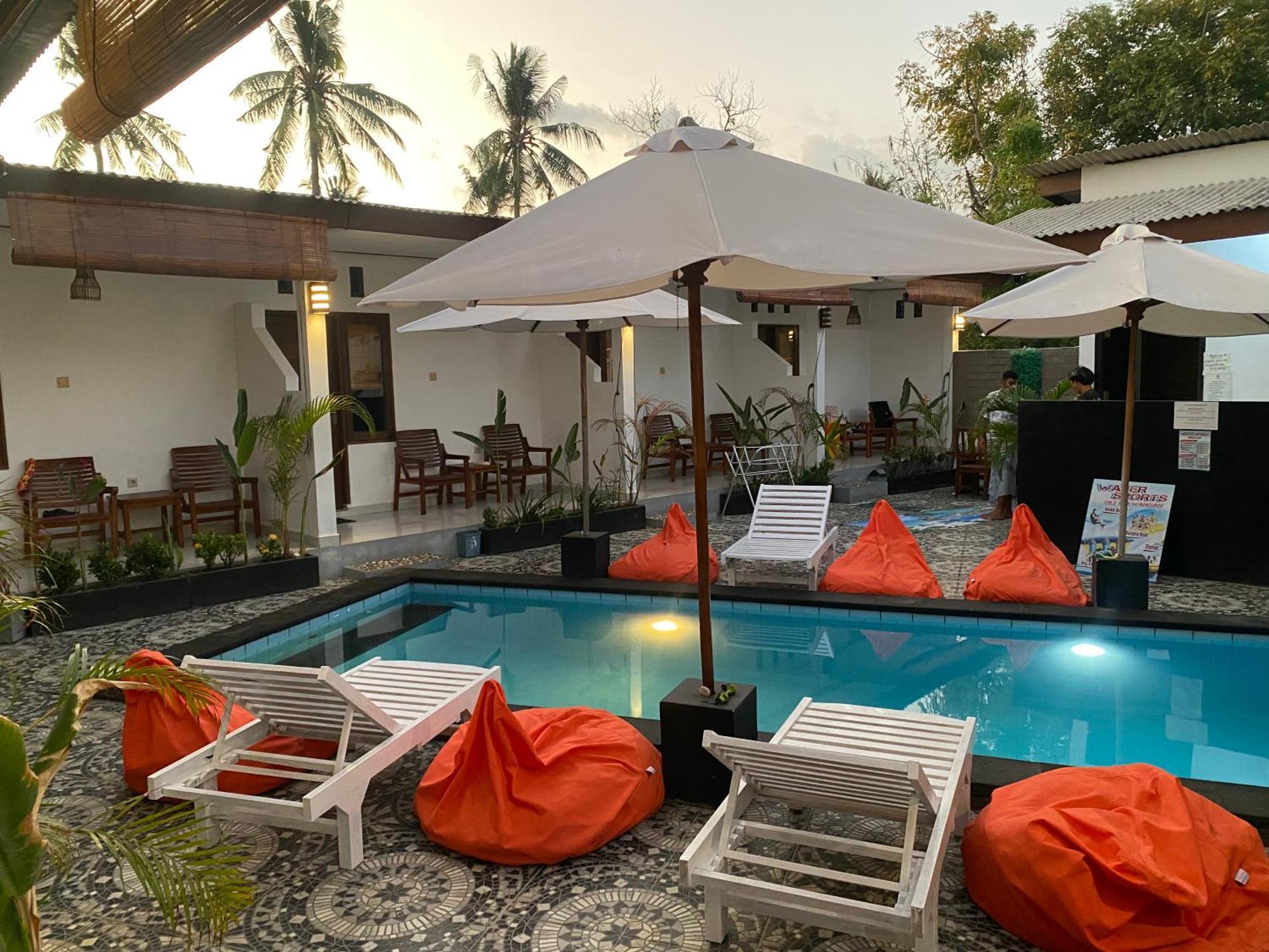 Cape Rose2 Hotel Gili Trawangan Exterior photo